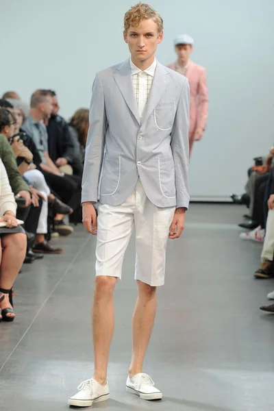 Look 39